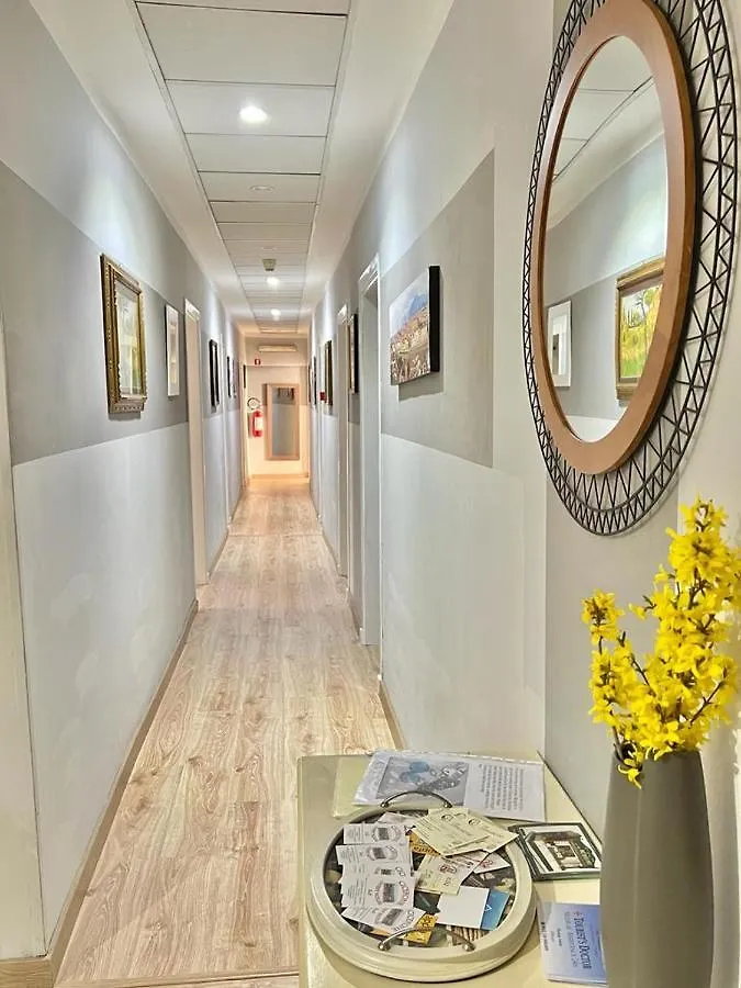 فلورنس Cicerone Guest House فندق مبيت وإفطار